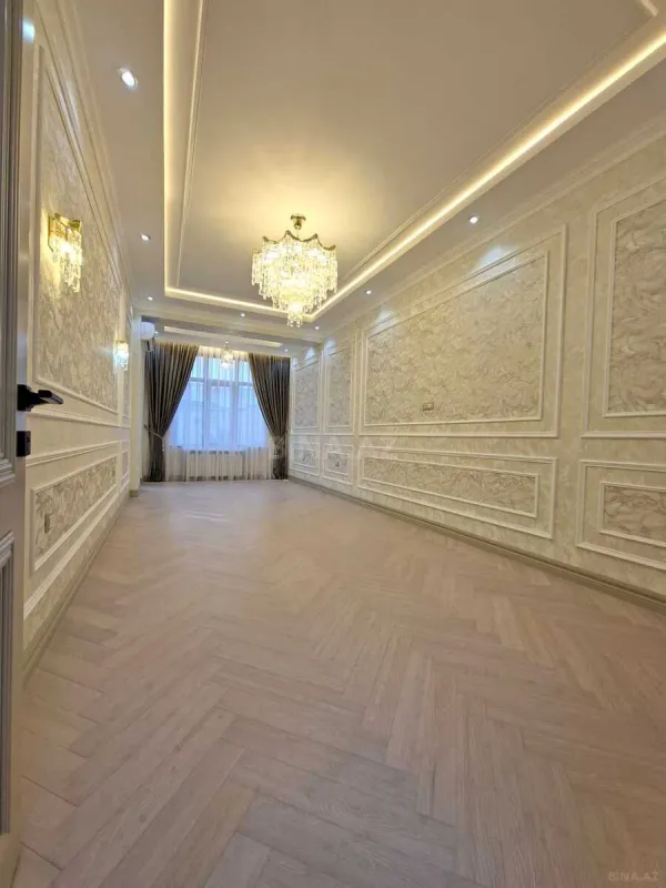 Satılır 4 otaqlı mənzil 130 m²