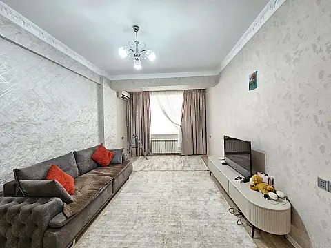 Satılır 2 otaqlı mənzil 65 m²