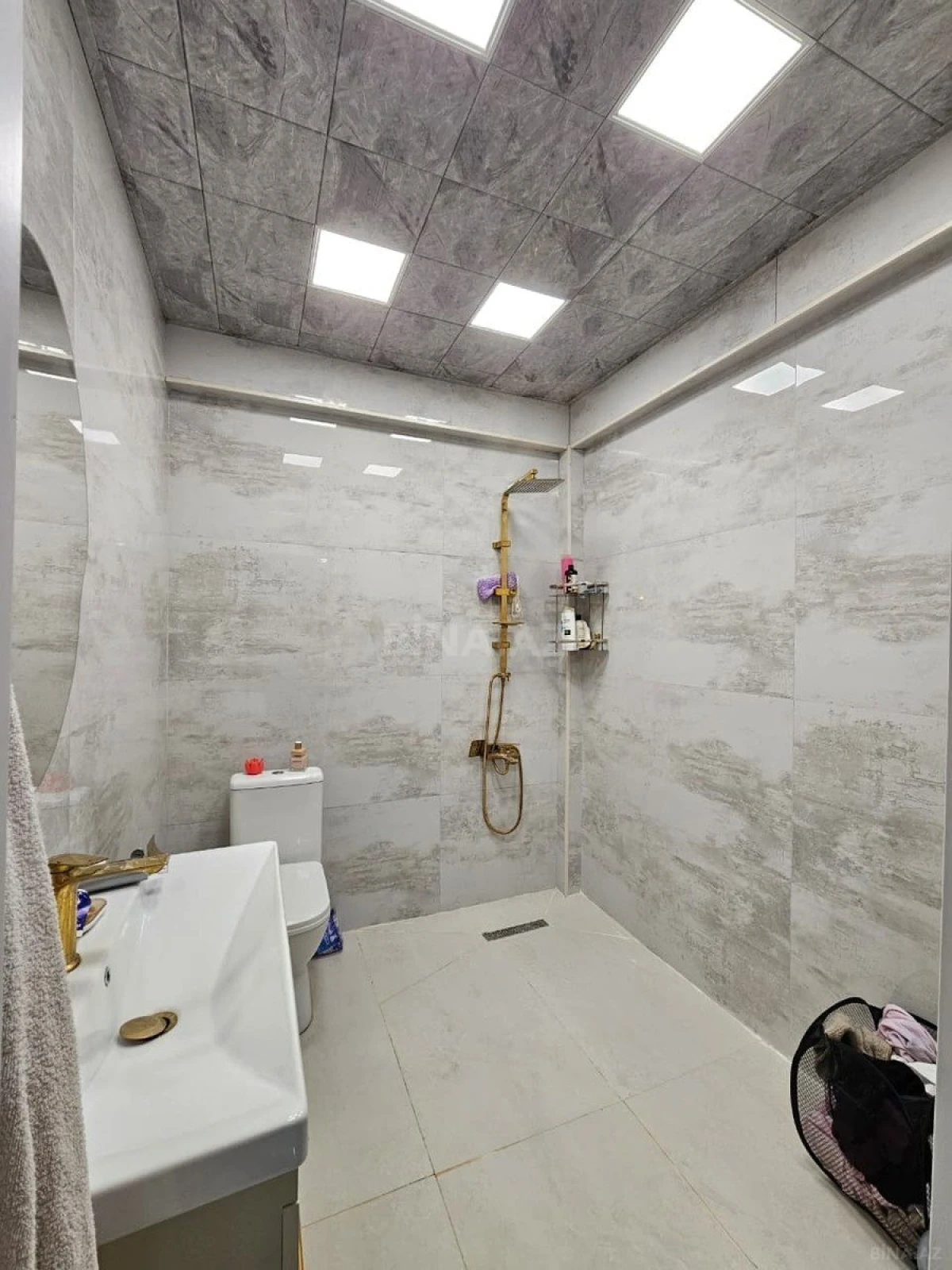 Satılır 2 otaqlı mənzil 65 m²