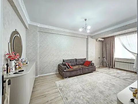 Satılır 2 otaqlı mənzil 65 m²
