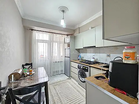 Satılır 2 otaqlı mənzil 65 m²