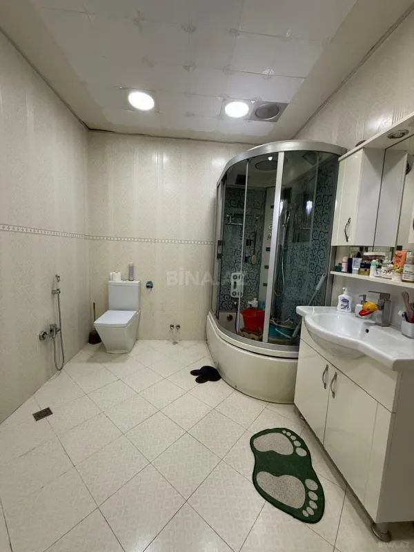 Satılır 3 otaqlı mənzil 172 m²