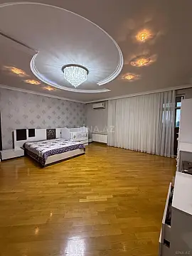 Satılır 3 otaqlı mənzil 172 m²