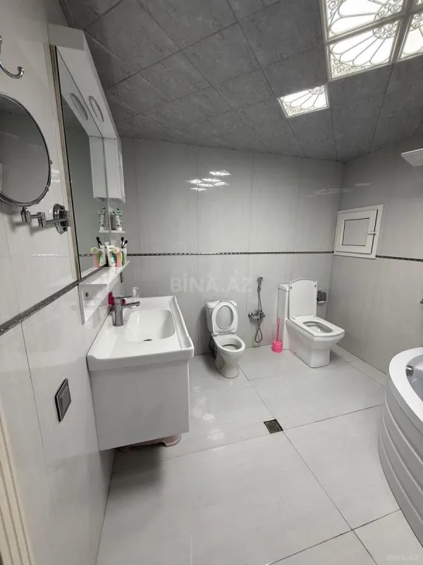 Satılır 3 otaqlı mənzil 220 m²