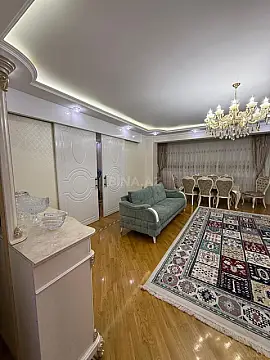 Satılır 3 otaqlı mənzil 220 m²