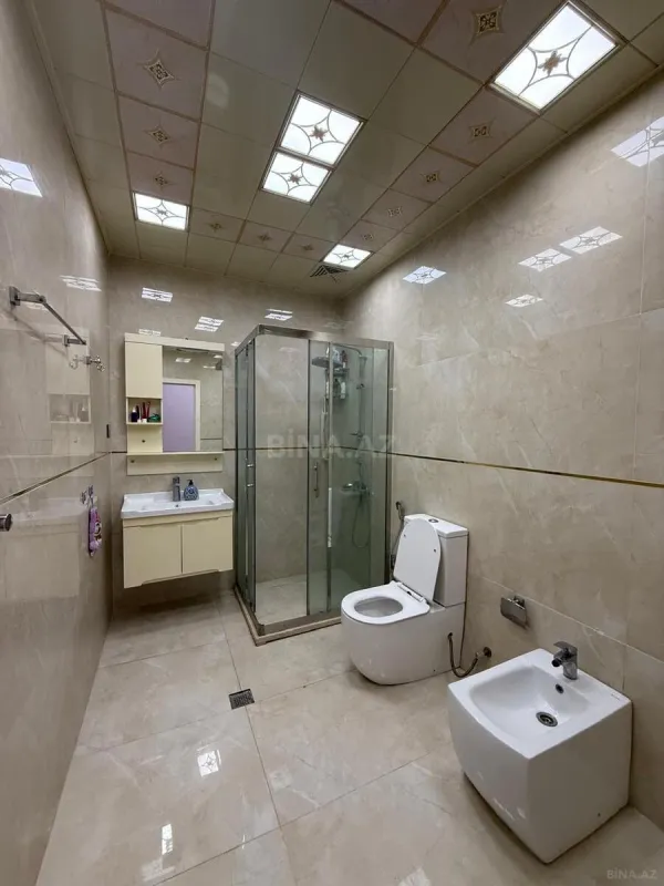Satılır 3 otaqlı mənzil 220 m²