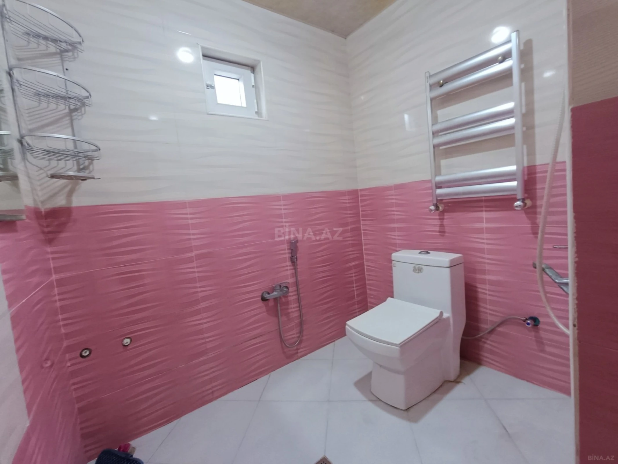 Satılır 5 otaqlı həyət evi 175 m²