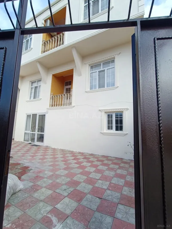 Satılır 5 otaqlı həyət evi 175 m²