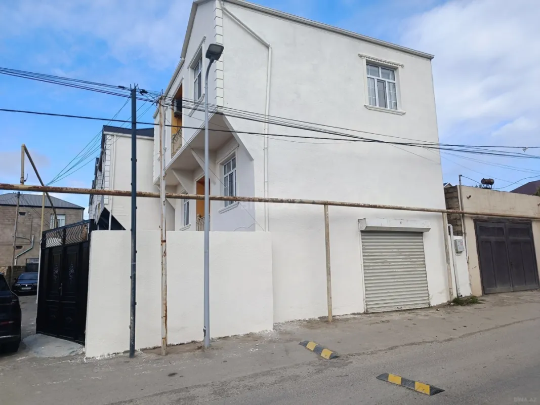 Satılır 5 otaqlı həyət evi 175 m²