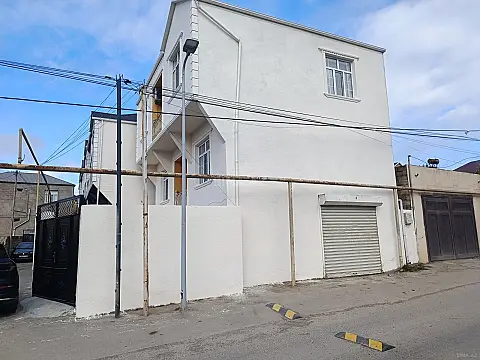 Satılır 5 otaqlı həyət evi 175 m²
