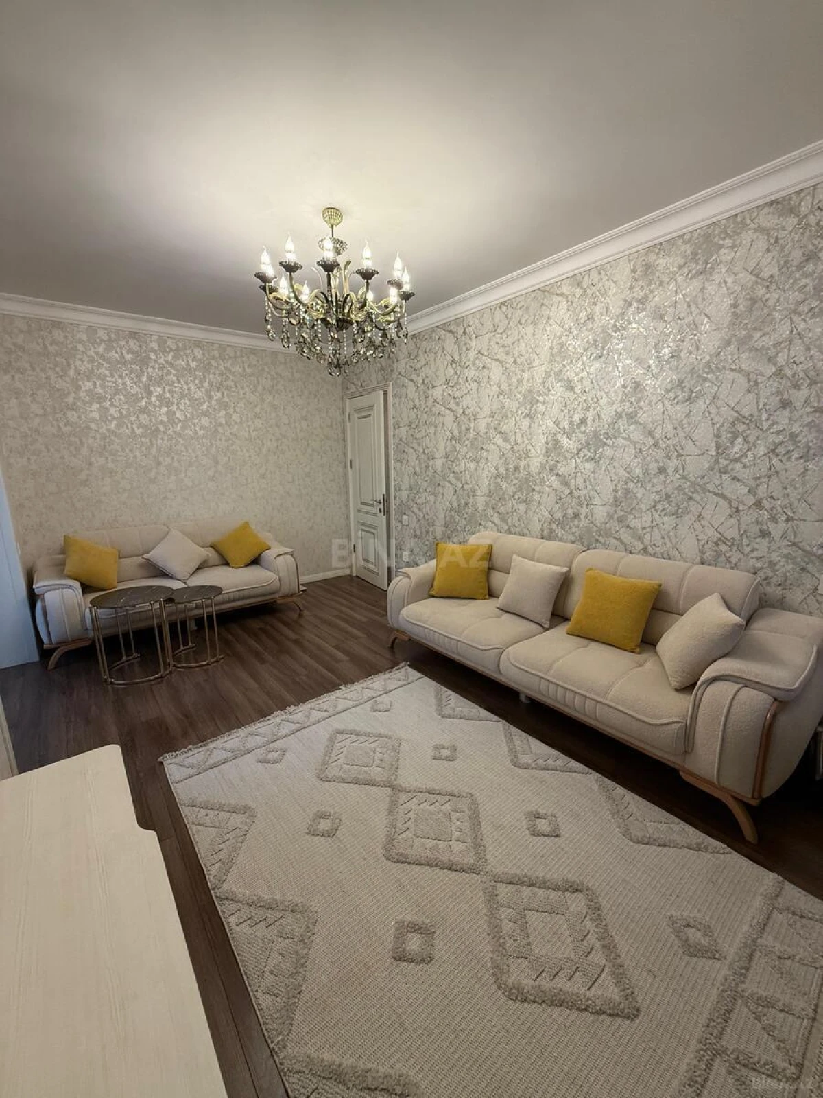 Satılır 2 otaqlı mənzil 65 m²