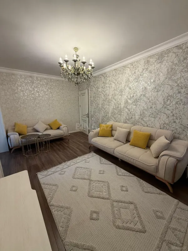 Satılır 2 otaqlı mənzil 65 m²