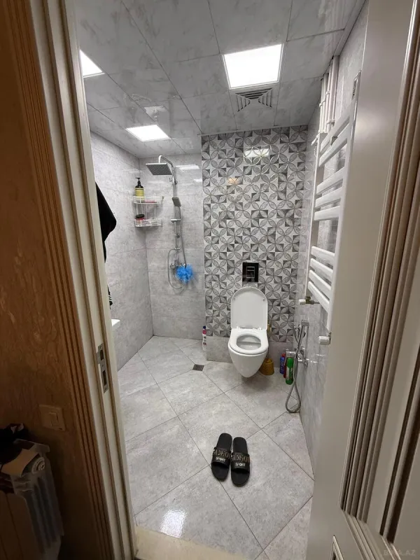 Satılır 2 otaqlı mənzil 65 m²