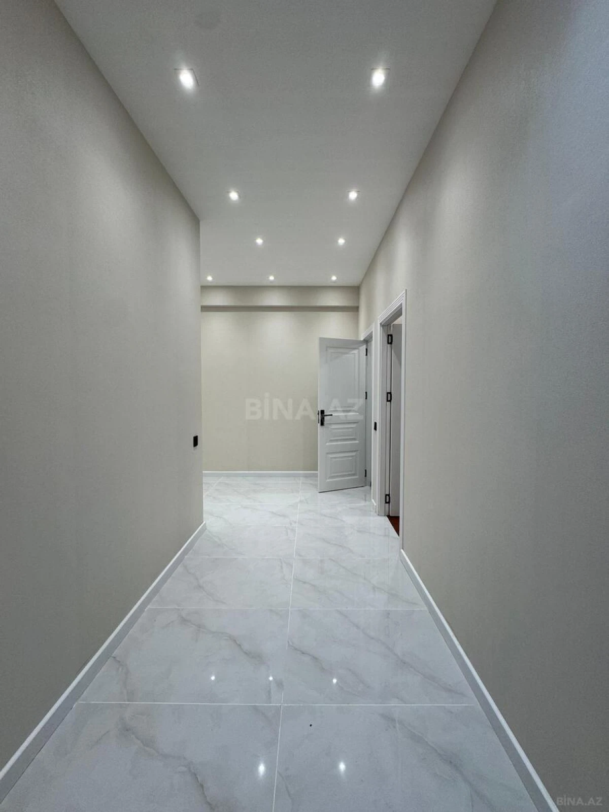 Satılır 2 otaqlı mənzil 64 m²