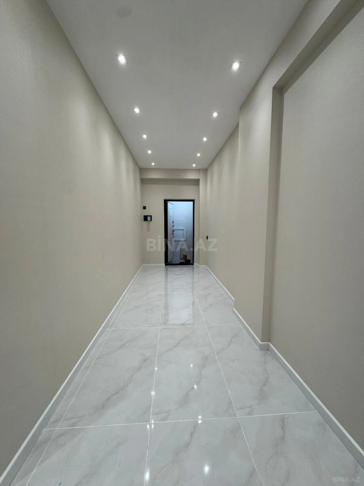 Satılır 2 otaqlı mənzil 64 m²