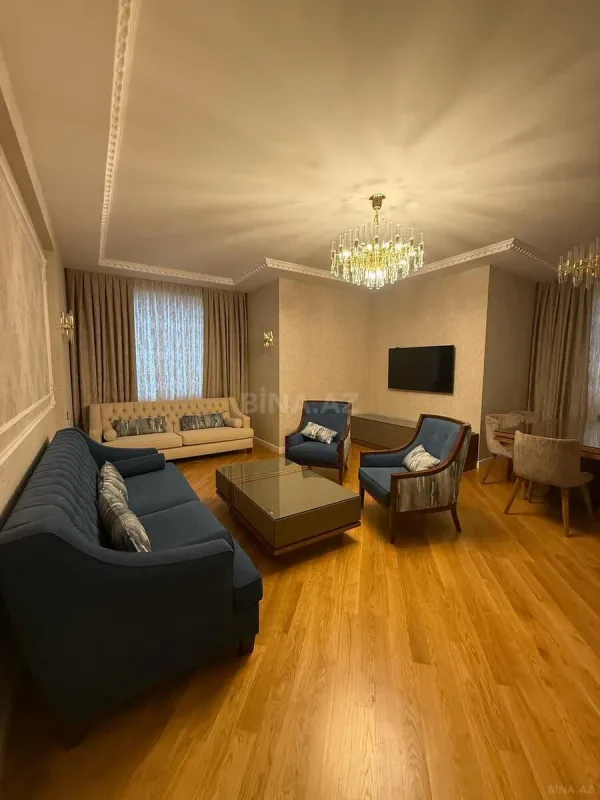 Satılır 3 otaqlı mənzil 124 m²