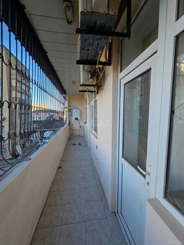 Satılır 2 otaqlı mənzil 72 m²