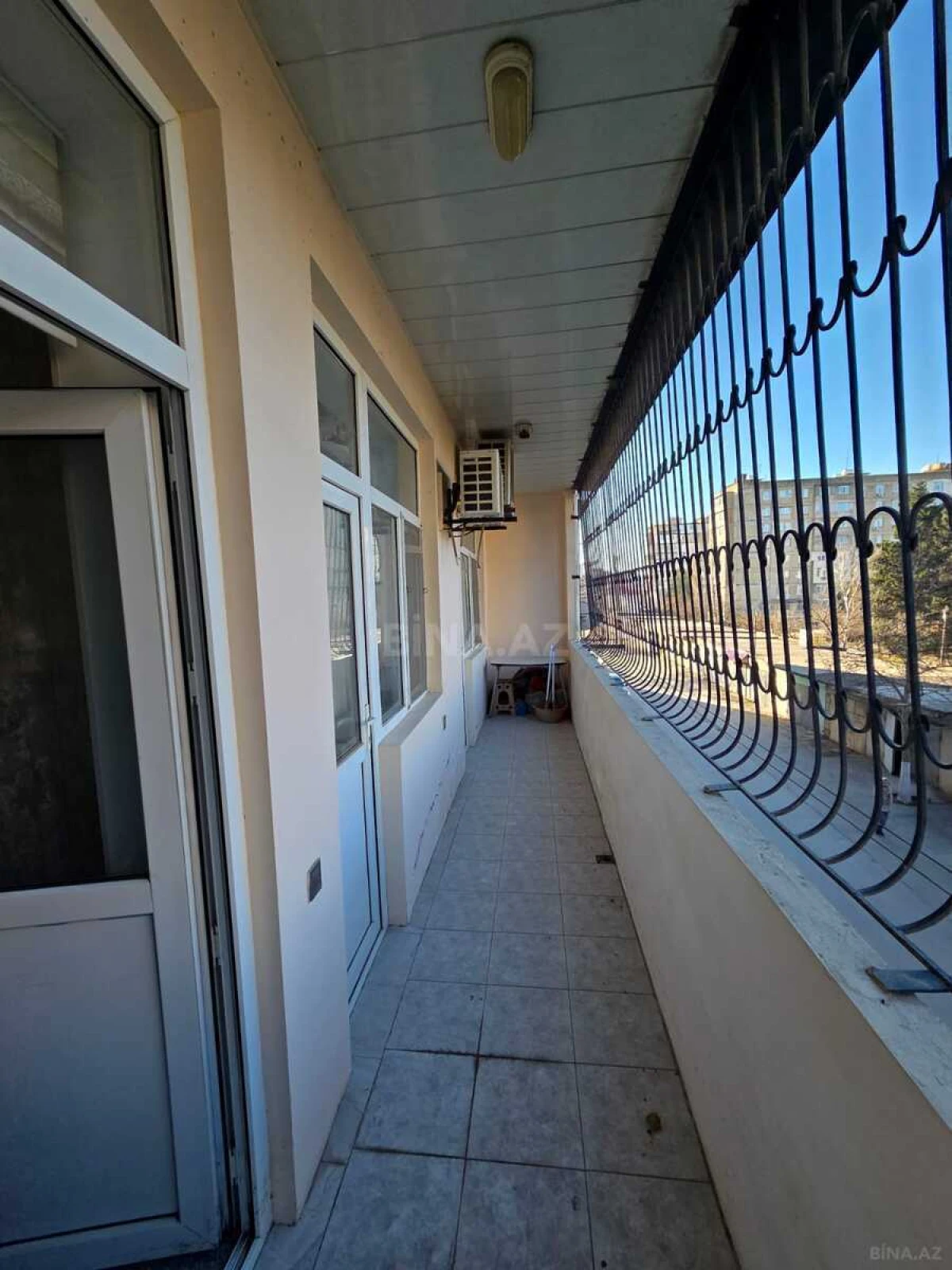 Satılır 2 otaqlı mənzil 72 m²