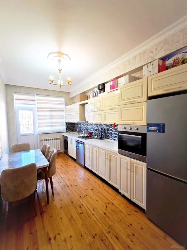 Satılır 2 otaqlı mənzil 72 m²