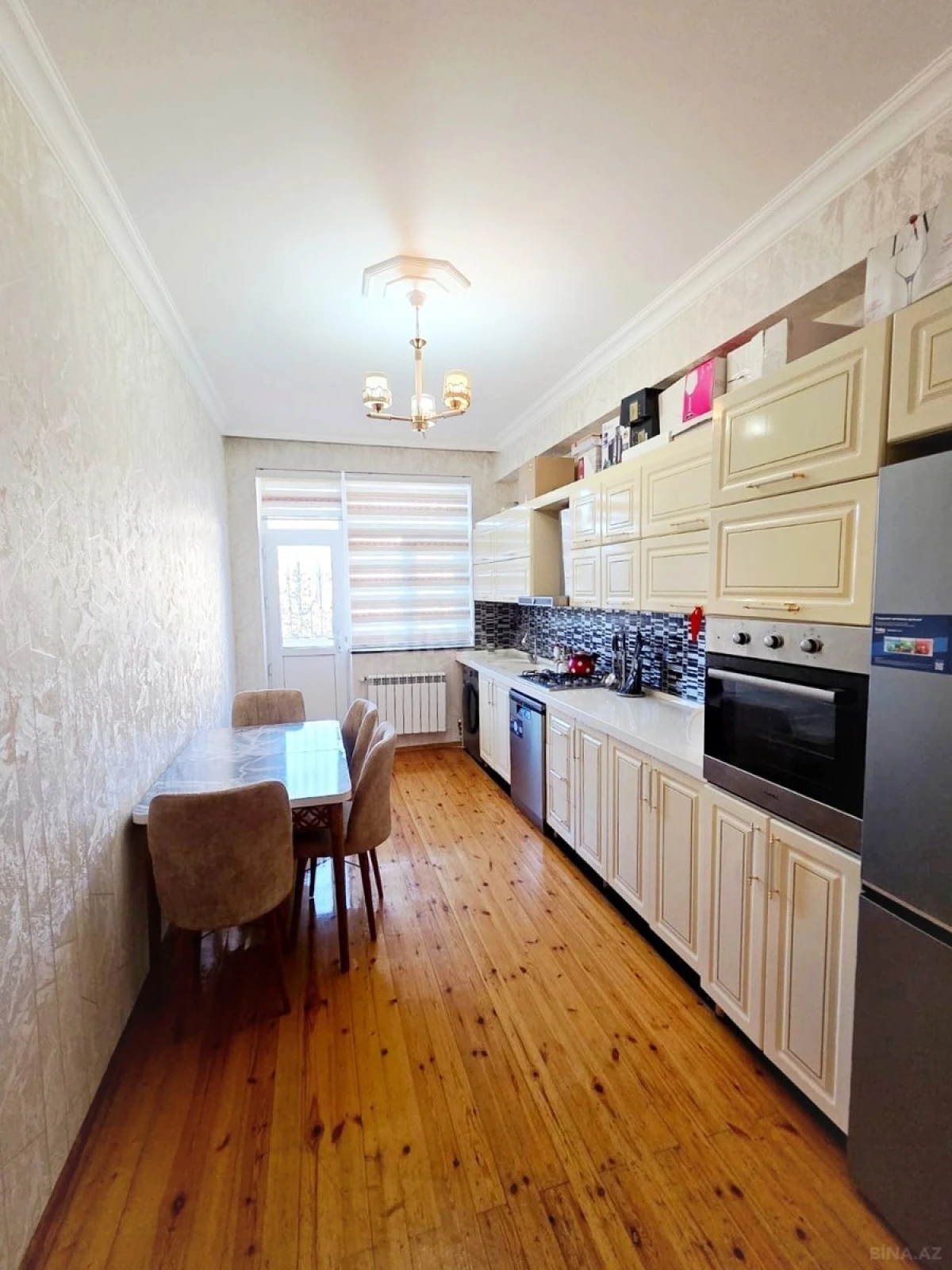 Satılır 2 otaqlı mənzil 72 m²