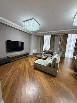 Kirayə verilir 4 otaqlı mənzil 200 m² — Bakı, Nəsimi 4 otaq 200.00 m²