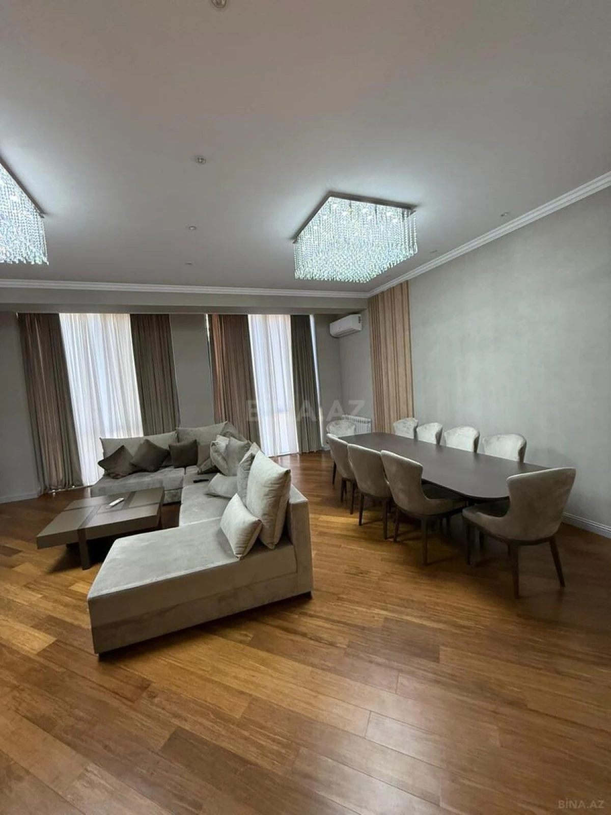 Kirayə verilir 4 otaqlı mənzil 200 m²