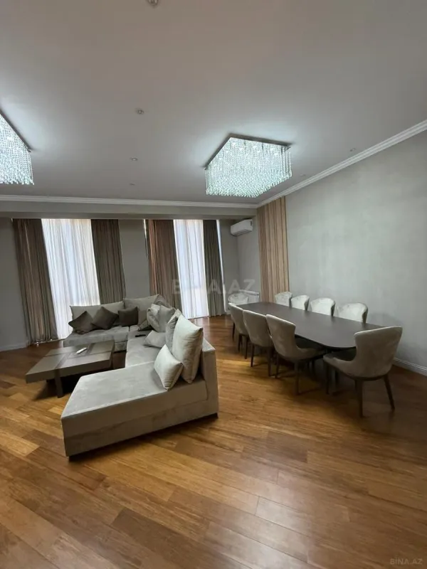 Kirayə verilir 4 otaqlı mənzil 200 m²