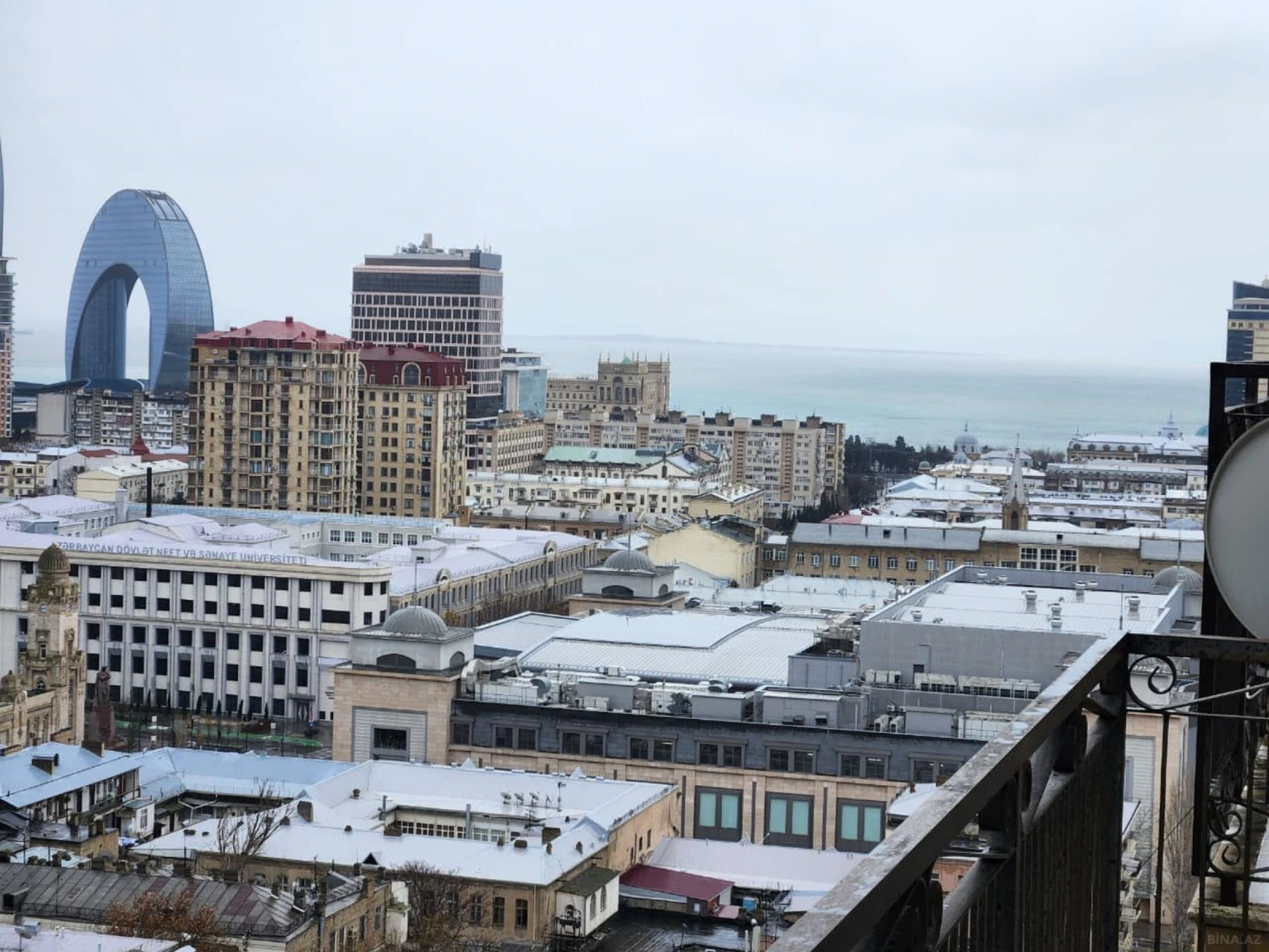 Kirayə verilir 3 otaqlı mənzil 150 m²