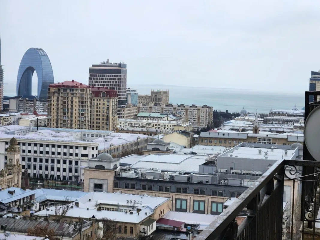 Kirayə verilir 3 otaqlı mənzil 150 m²