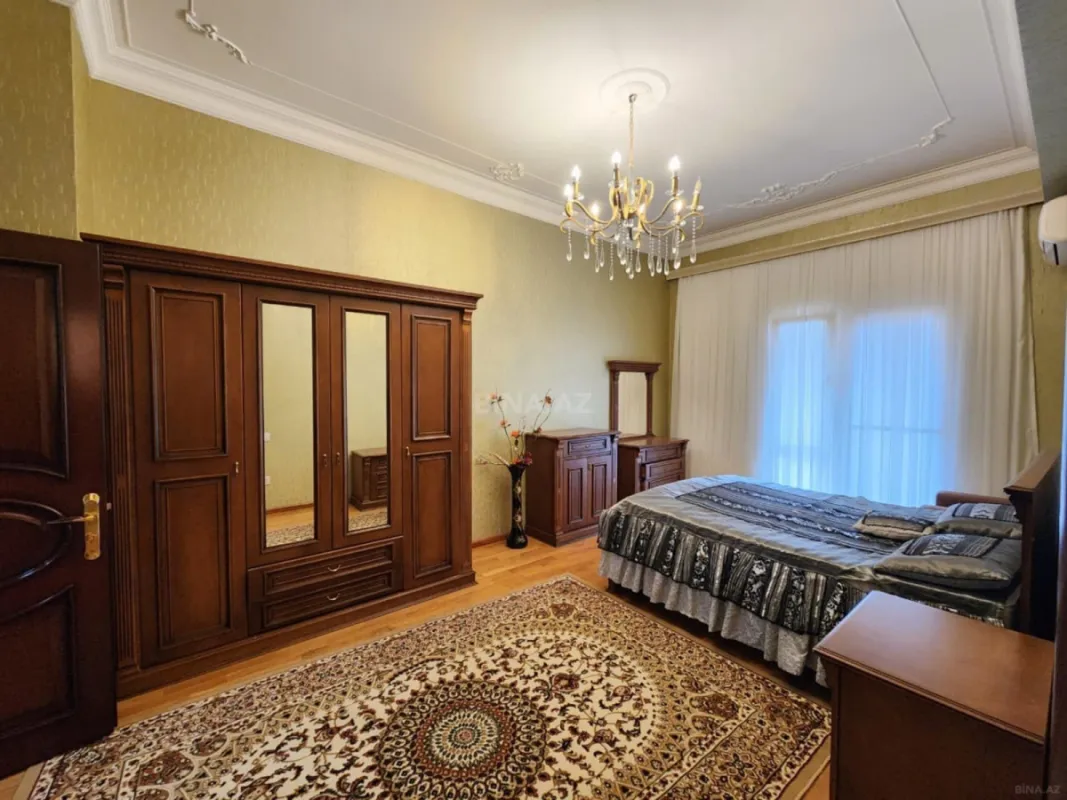 Kirayə verilir 3 otaqlı mənzil 150 m²