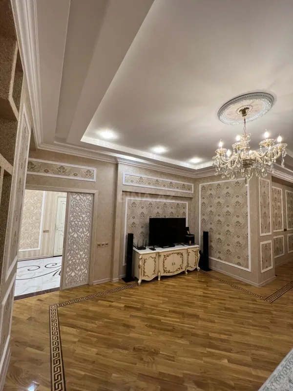 Kirayə verilir 3 otaqlı mənzil 200 m²