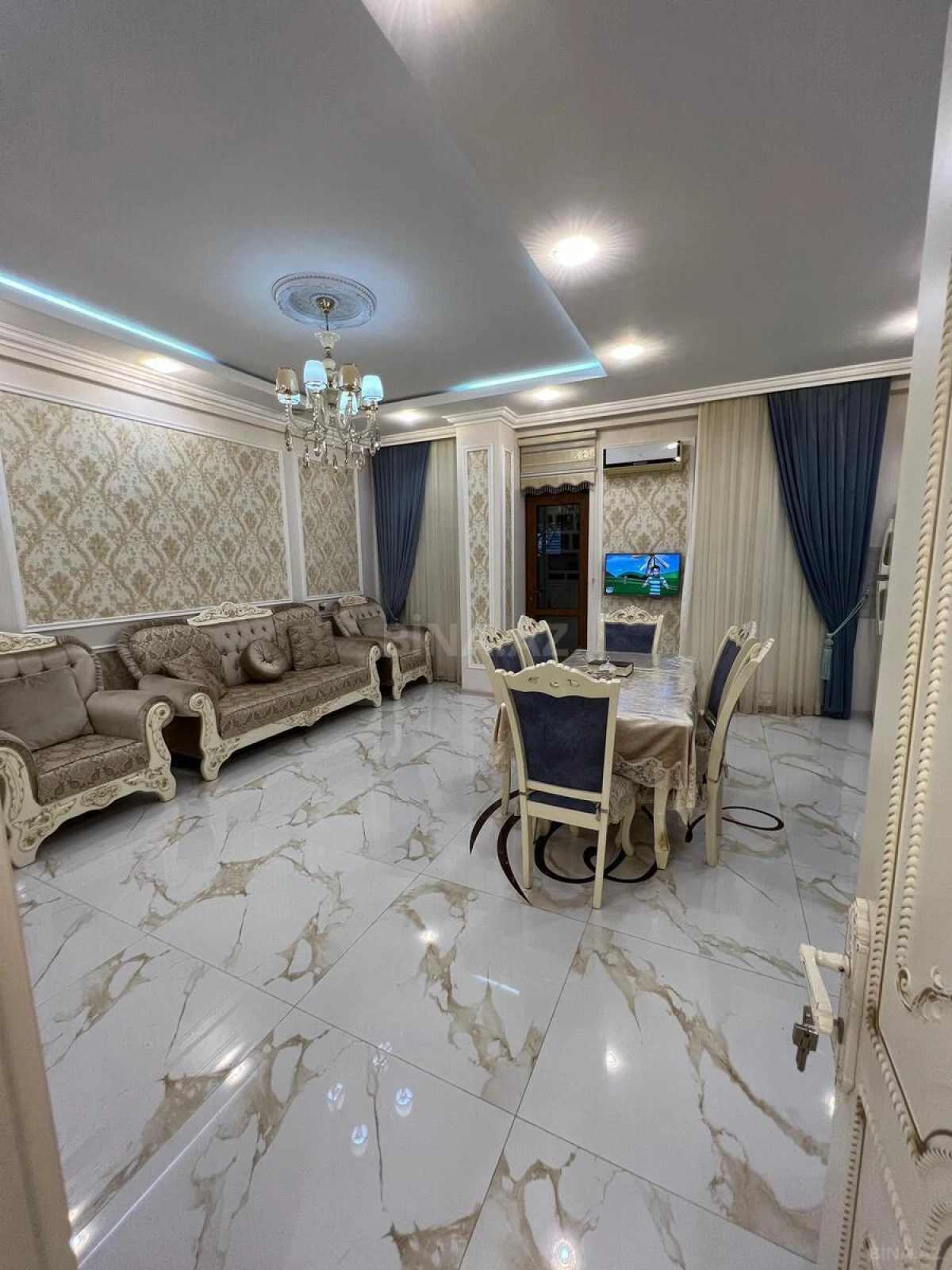 Kirayə verilir 3 otaqlı mənzil 200 m²