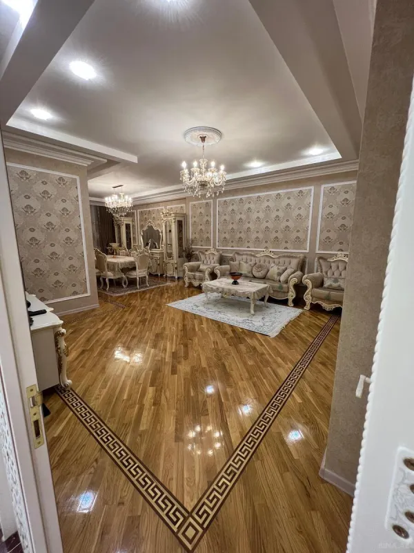 Kirayə verilir 3 otaqlı mənzil 200 m²