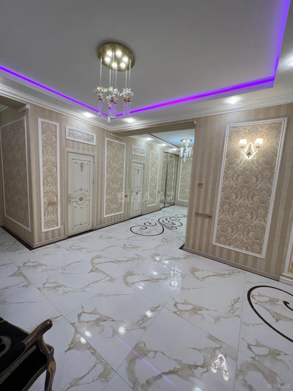 Kirayə verilir 3 otaqlı mənzil 200 m²