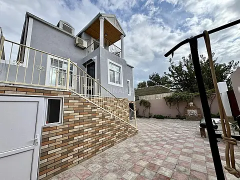 Satılır 7 otaqlı həyət evi 200 m²