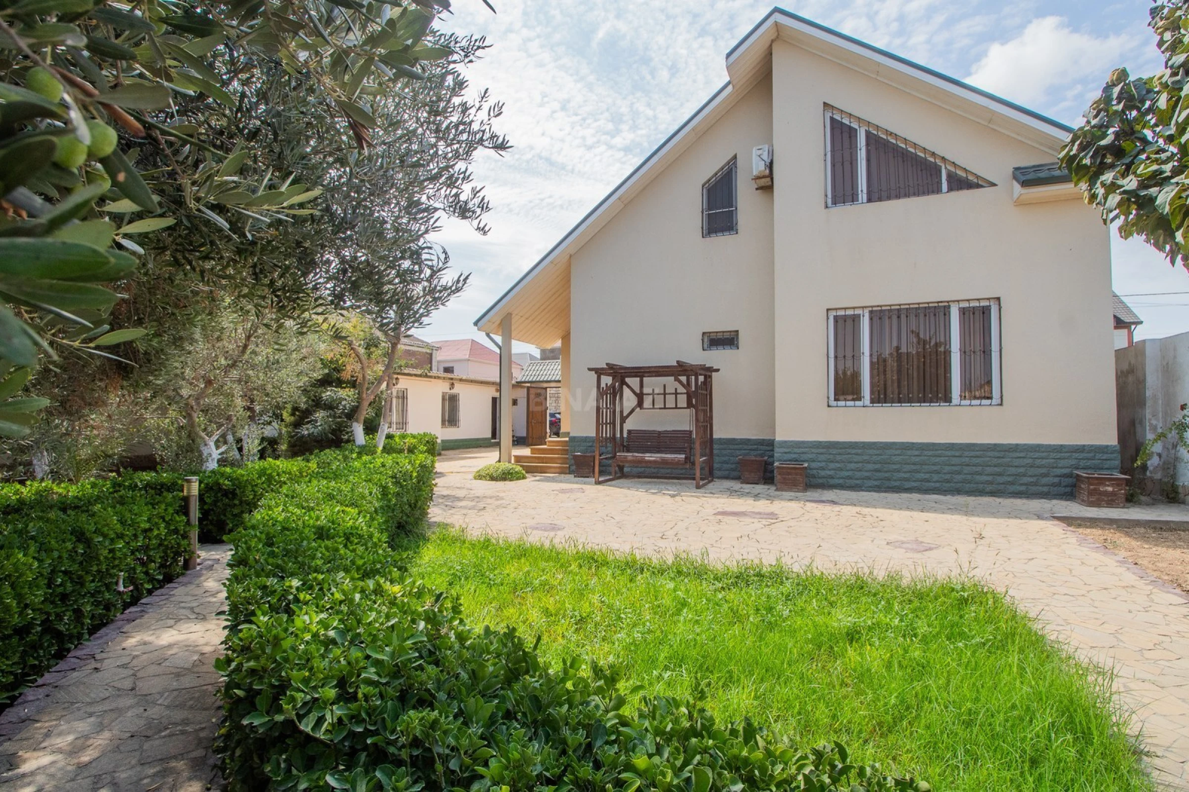 Satılır 5 otaqlı həyət evi 171.4 m²