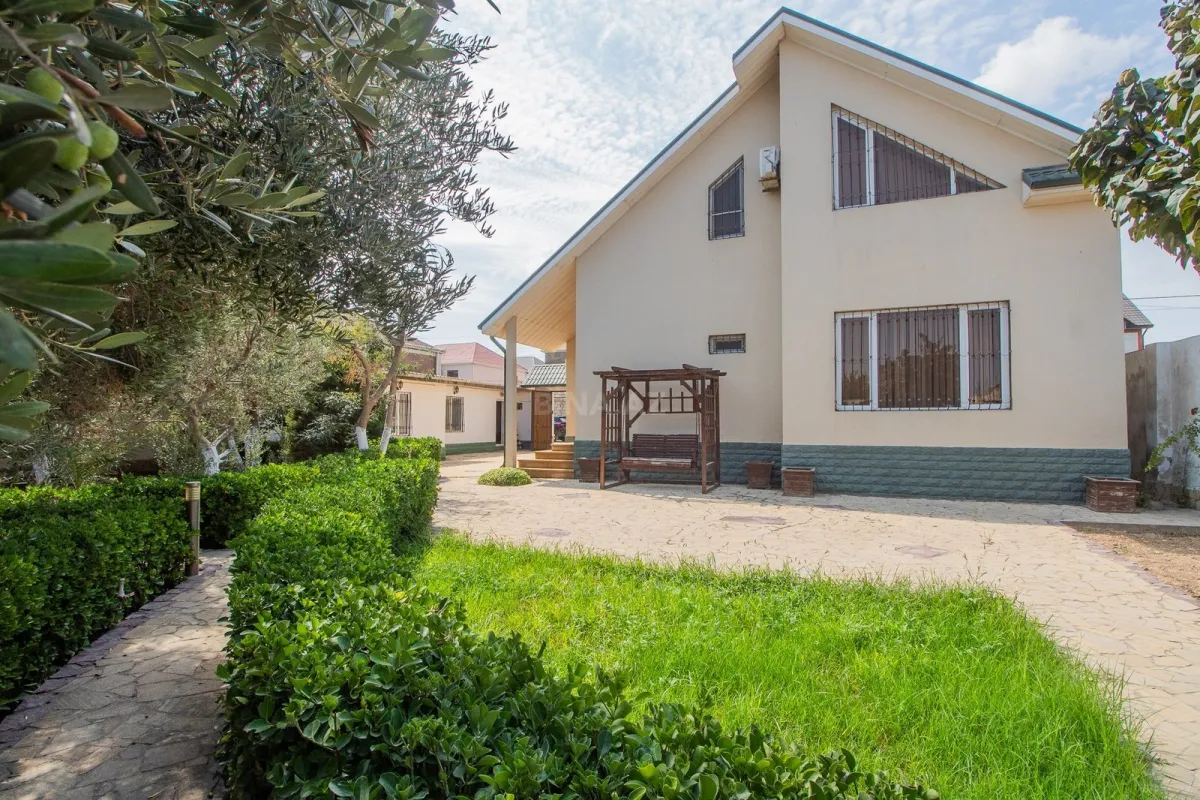 Satılır 5 otaqlı həyət evi 171.4 m²
