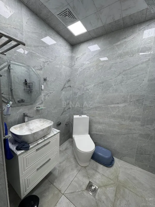 Kirayə verilir 2 otaqlı mənzil 80 m²