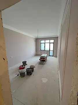 Satılır 4 otaqlı mənzil 240 m²