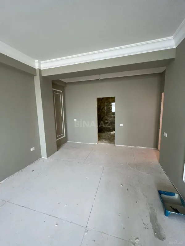 Satılır 4 otaqlı mənzil 240 m²