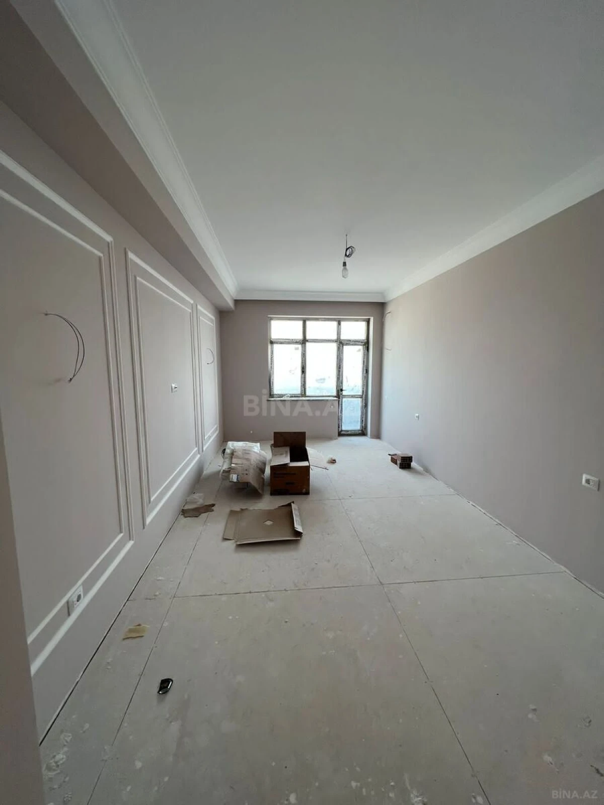 Satılır 4 otaqlı mənzil 240 m²