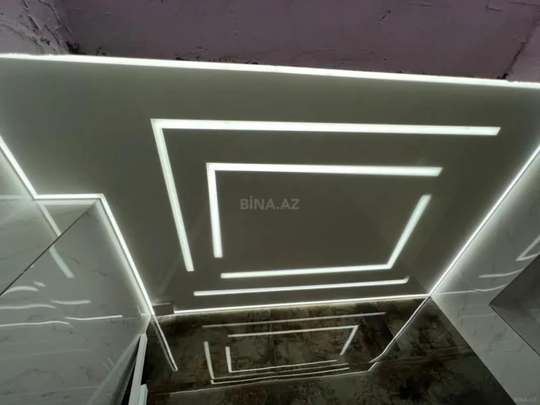 Satılır 4 otaqlı mənzil 240 m²