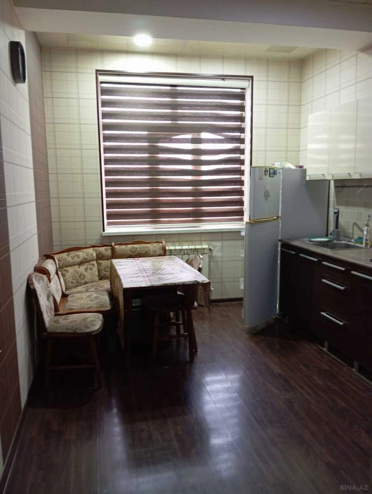 Kirayə verilir 2 otaqlı mənzil 90 m²