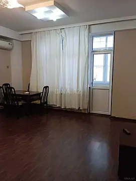 Kirayə verilir 2 otaqlı mənzil 90 m²