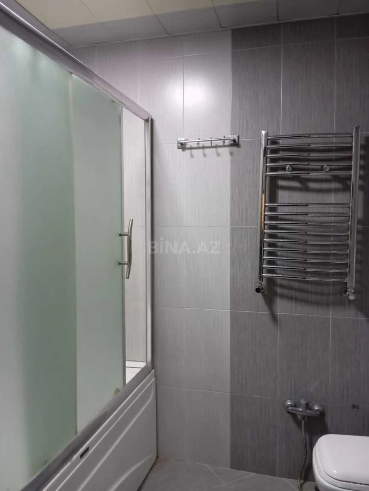 Kirayə verilir 2 otaqlı mənzil 90 m²