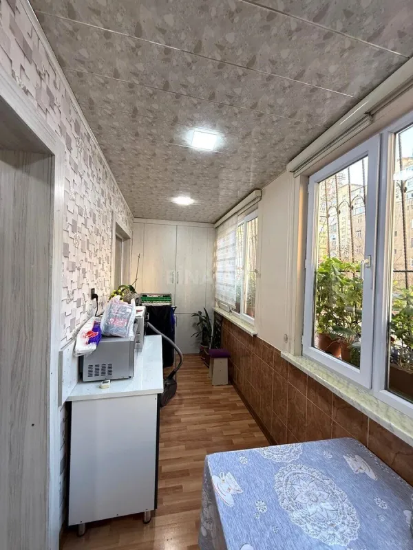 Satılır 4 otaqlı mənzil 100 m²