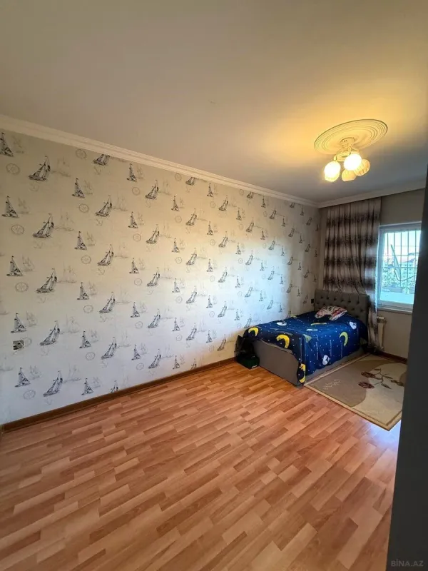 Satılır 4 otaqlı mənzil 100 m²