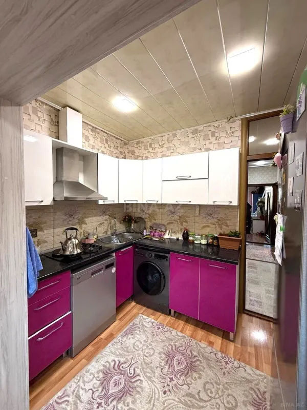 Satılır 4 otaqlı mənzil 100 m²