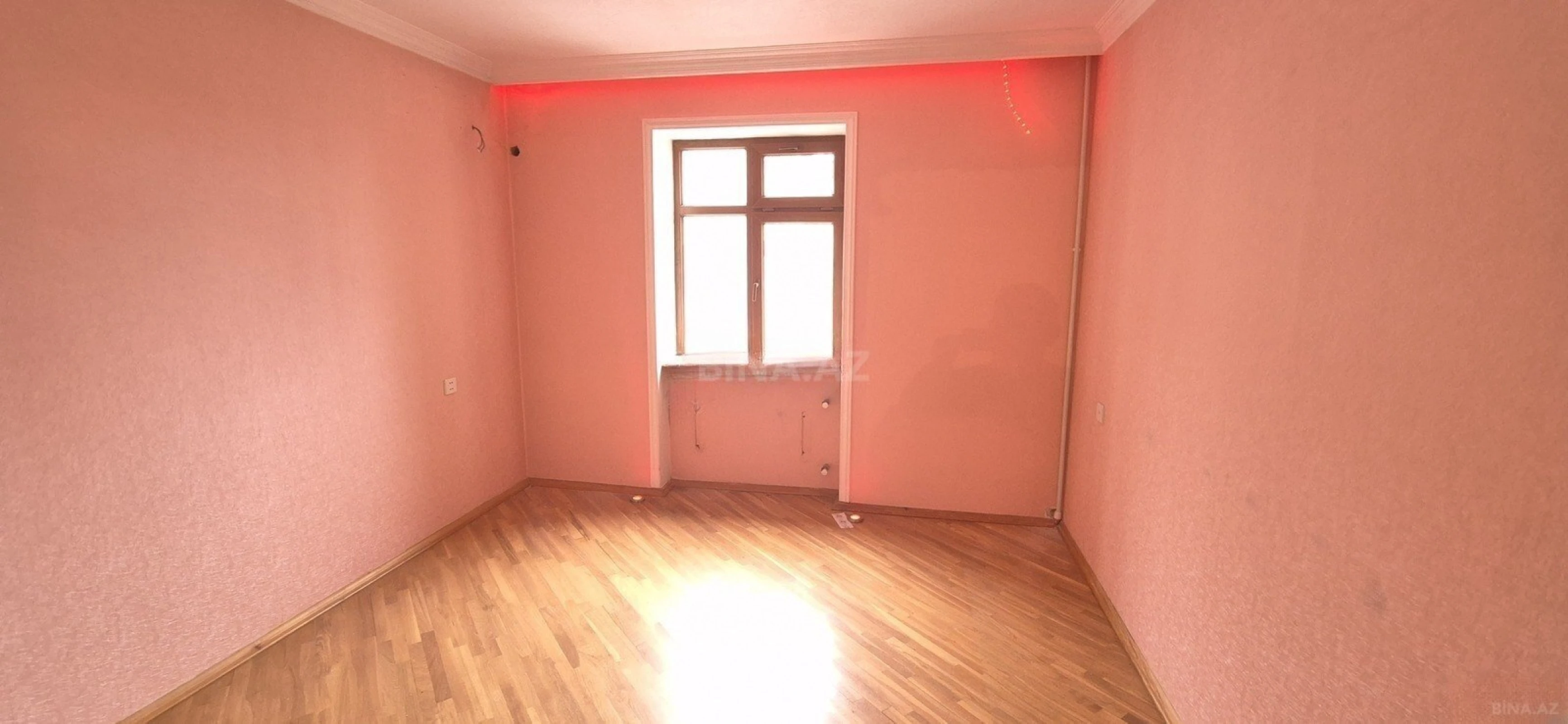 Satılır 3 otaqlı mənzil 103 m²