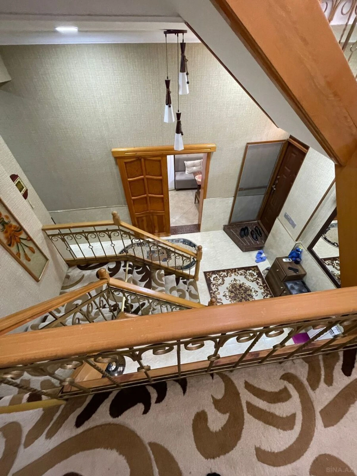 Satılır 6 otaqlı həyət evi 250 m²